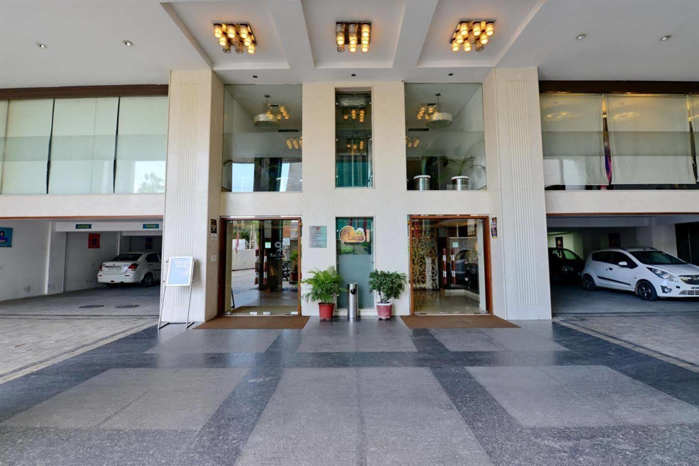 Hotel Prem Plaza Karnal Exterior photo