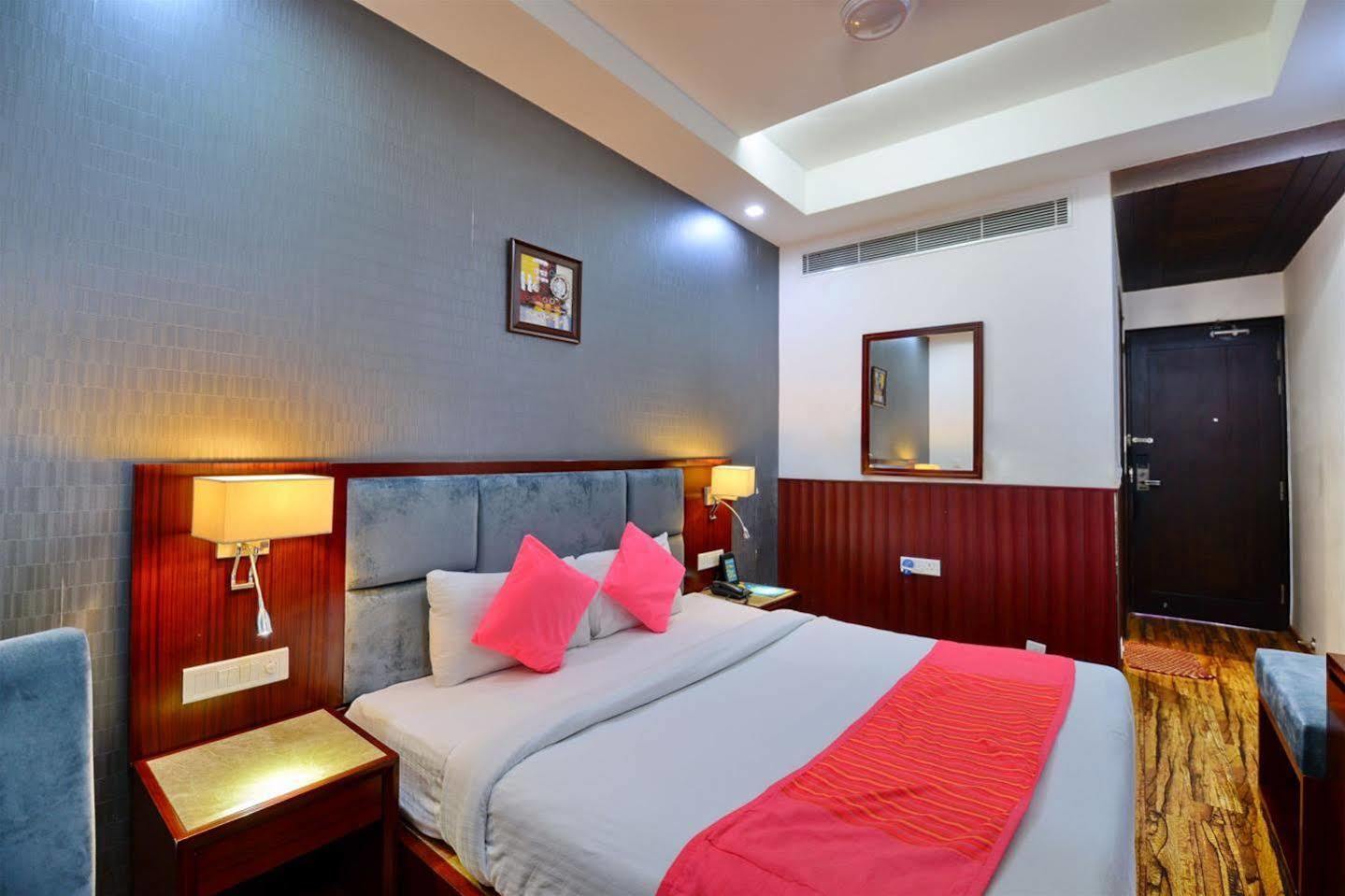 Hotel Prem Plaza Karnal Exterior photo